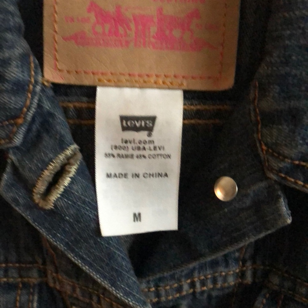 Levi’s crop denim jacket